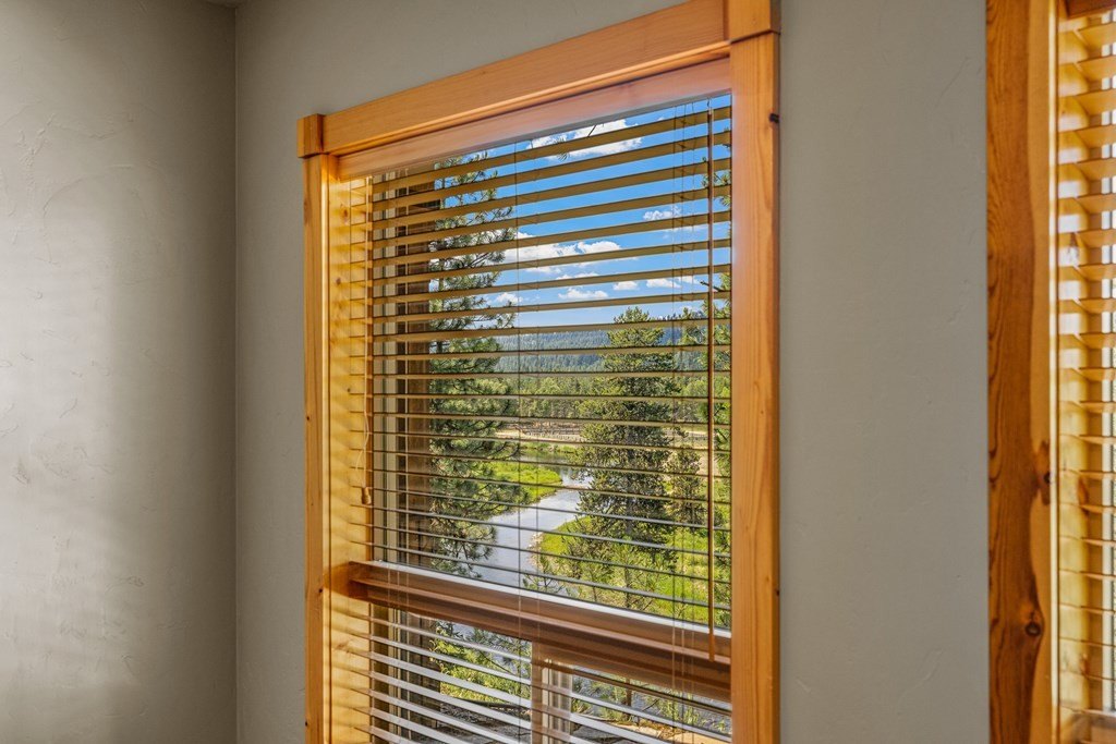 McCall, Idaho, 83638, United States, 3 Bedrooms Bedrooms, ,3 BathroomsBathrooms,Residential,Forsale,1946176