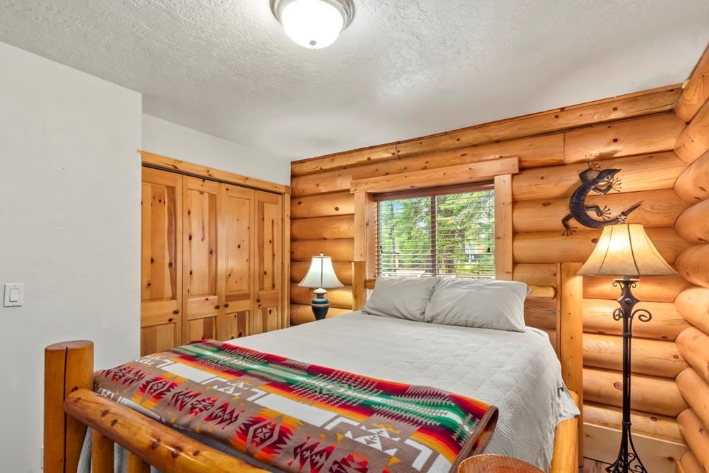 Donnelly, Idaho, 83615, United States, 3 Bedrooms Bedrooms, ,2 BathroomsBathrooms,Residential,Forsale,1889401