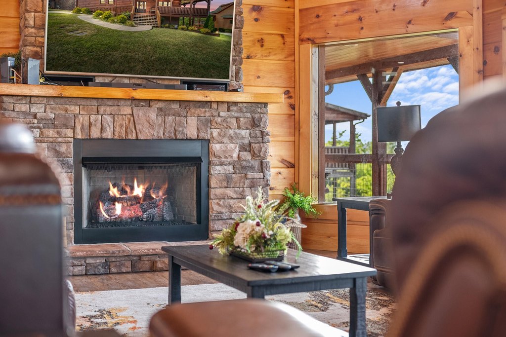 Sevierville, Tennessee, 37876, United States, 4 Bedrooms Bedrooms, ,5.5 BathroomsBathrooms,Residential,Forsale,1999451