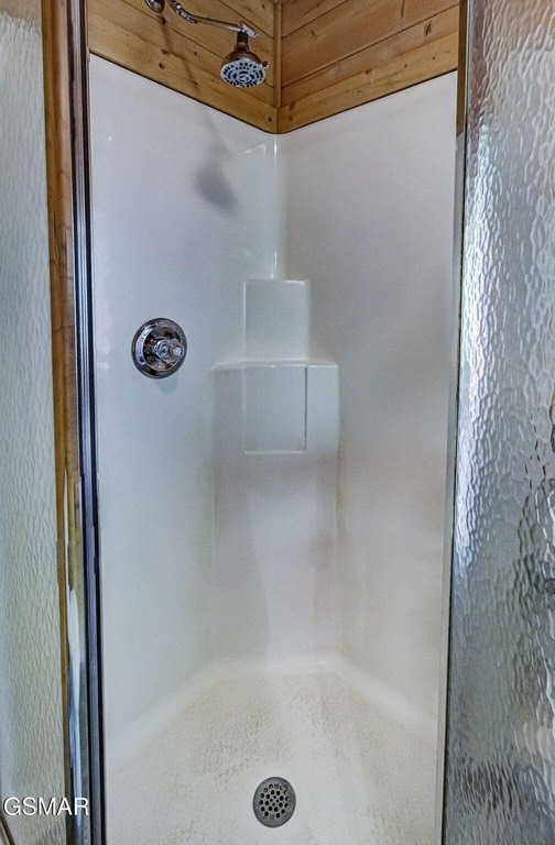 Sevierville, Tennessee, 37862, United States, 2 Bedrooms Bedrooms, ,2.5 BathroomsBathrooms,Residential,Forsale,1971833