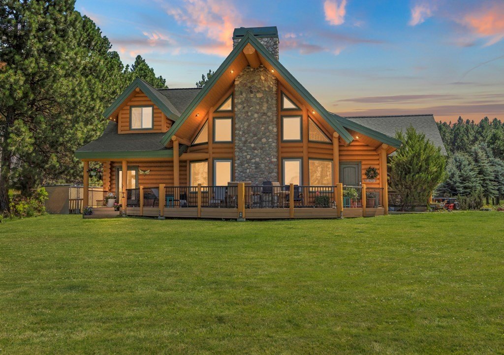 Cascade, Idaho, 83611, United States, 3 Bedrooms Bedrooms, ,2.5 BathroomsBathrooms,Residential,Forsale,1946191