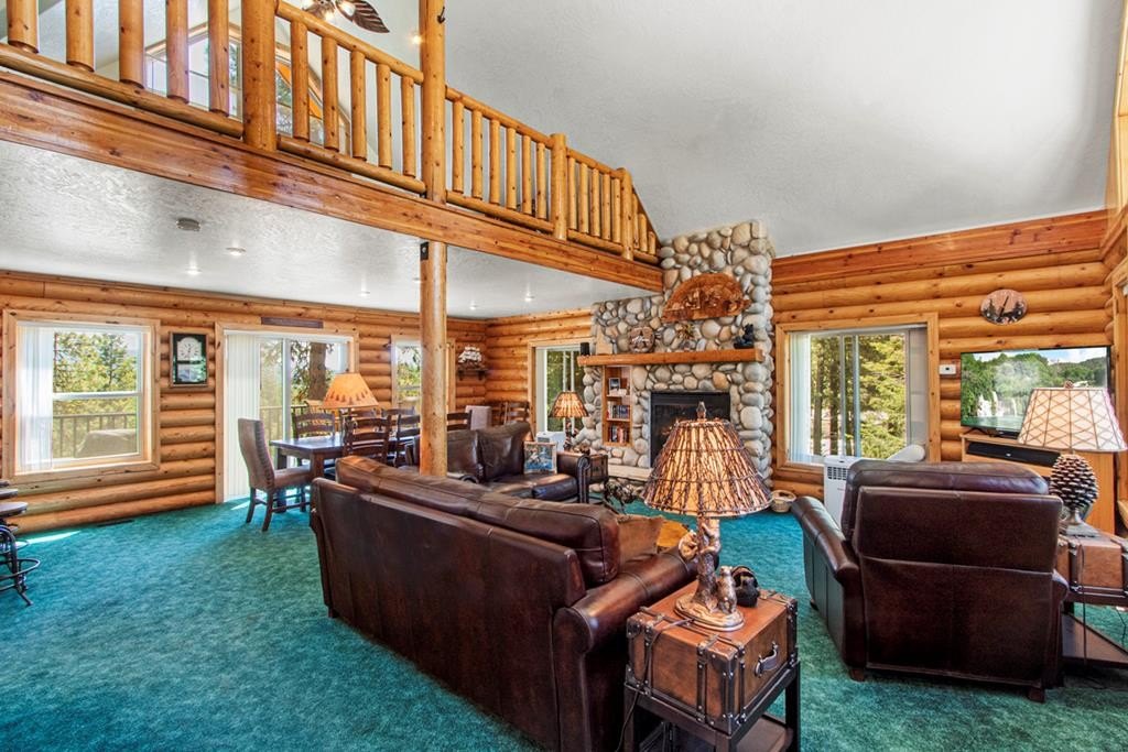 Cascade, Idaho, 83611, United States, 3 Bedrooms Bedrooms, ,2.5 BathroomsBathrooms,Residential,Forsale,1889403