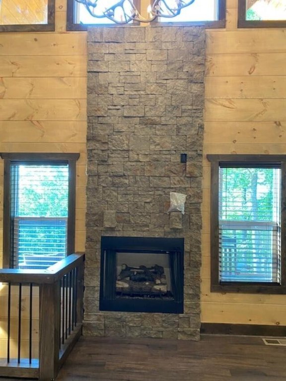 Sevierville, Tennessee, 37876, United States, 2 Bedrooms Bedrooms, ,2.5 BathroomsBathrooms,Residential,Forsale,1893694