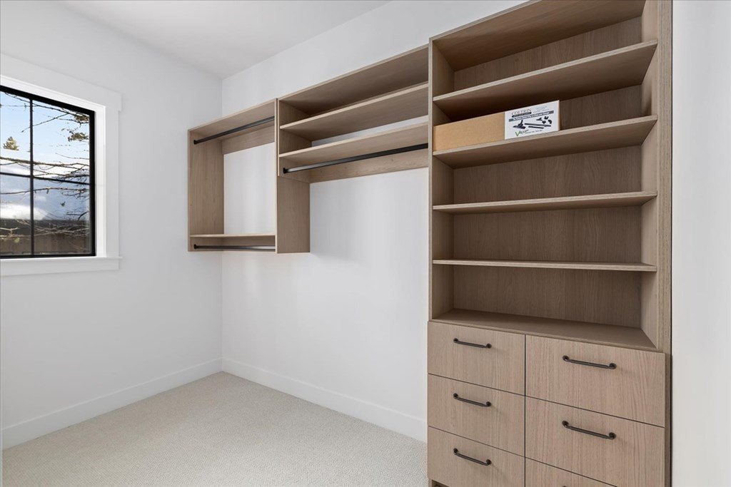 Donnelly, Idaho, 83615, United States, 4 Bedrooms Bedrooms, ,3.5 BathroomsBathrooms,Residential,Forsale,1946171