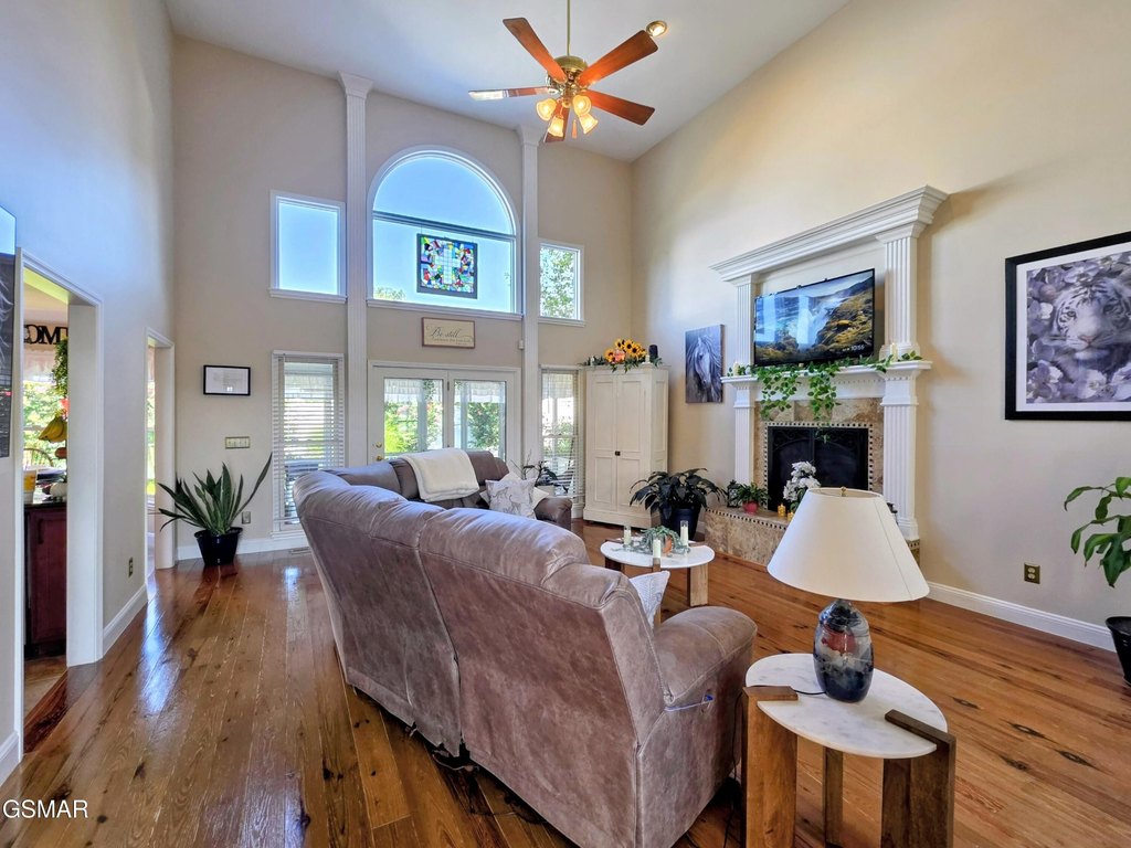 Sevierville, Tennessee, 37862, United States, 4 Bedrooms Bedrooms, ,2.5 BathroomsBathrooms,Residential,Forsale,1942446