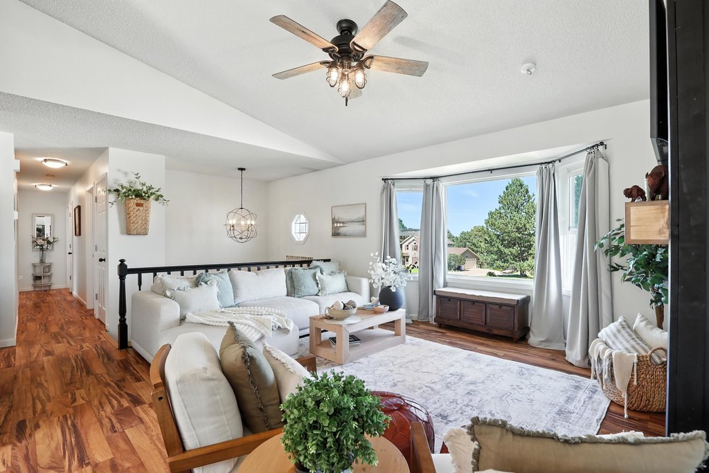 Rapid City, South Dakota, 57702, United States, 4 Bedrooms Bedrooms, ,3 BathroomsBathrooms,Residential,Forsale,1990693