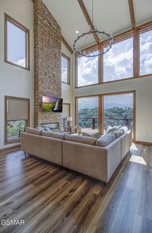 Gatlinburg, Tennessee, 37738, United States, 5 Bedrooms Bedrooms, ,6 BathroomsBathrooms,Residential,Forsale,1942440