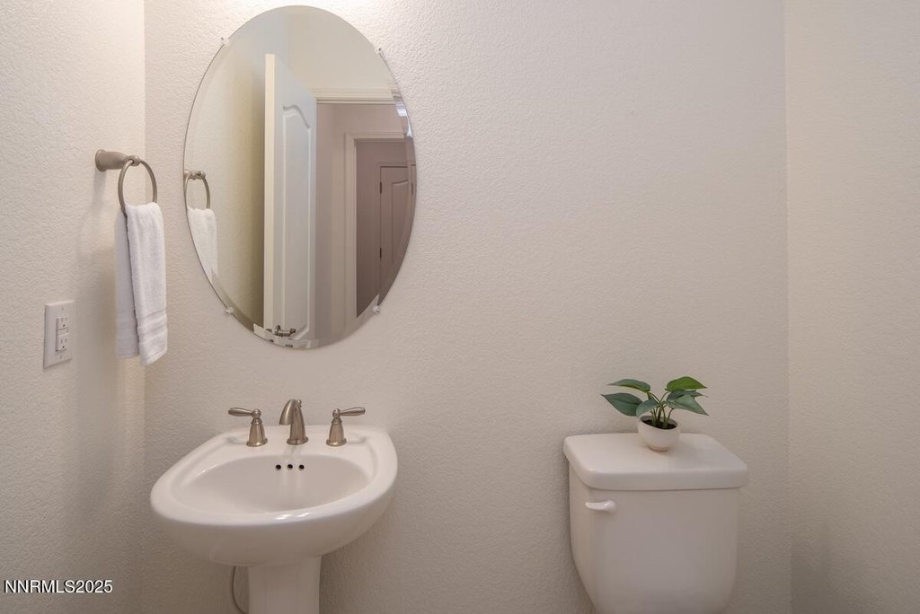 Reno, Nevada, 89523, United States, 3 Bedrooms Bedrooms, ,2.5 BathroomsBathrooms,Residential,Forsale,1936775