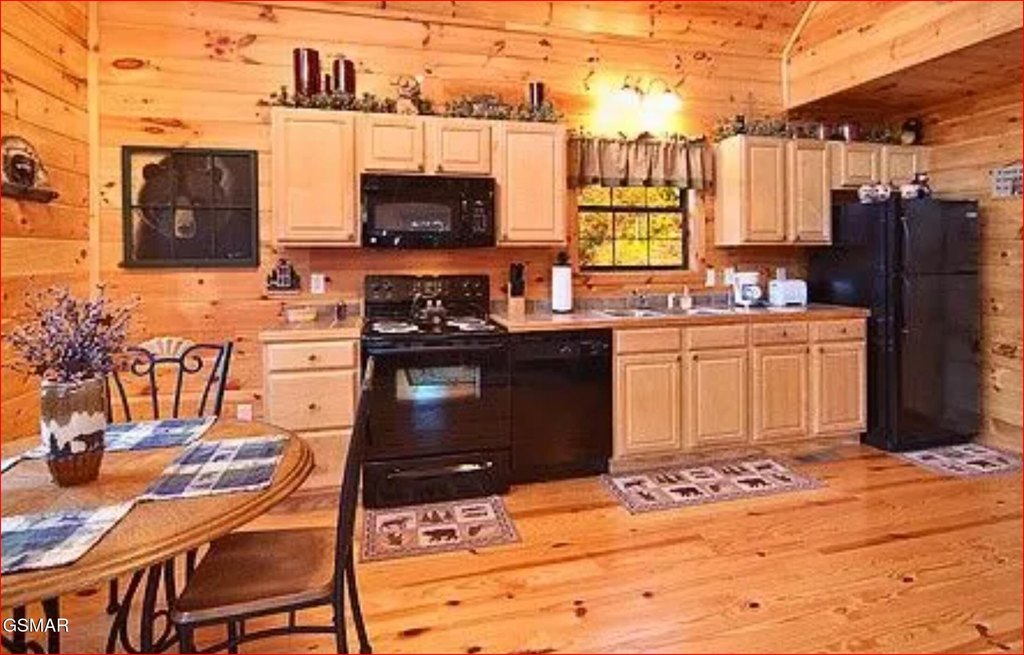Pigeon Forge, Tennessee, 37863, United States, 1 Bedroom Bedrooms, ,2 BathroomsBathrooms,Residential,Forsale,1893744