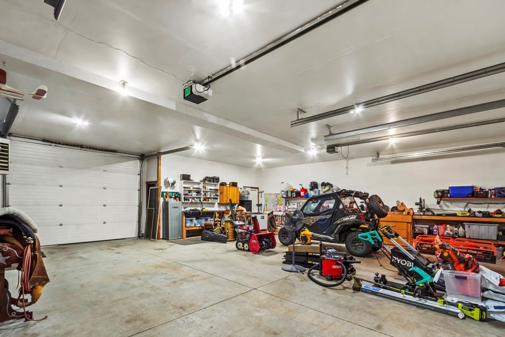 Donnelly, Idaho, 83615, United States, 3 Bedrooms Bedrooms, ,2 BathroomsBathrooms,Residential,Forsale,1889401