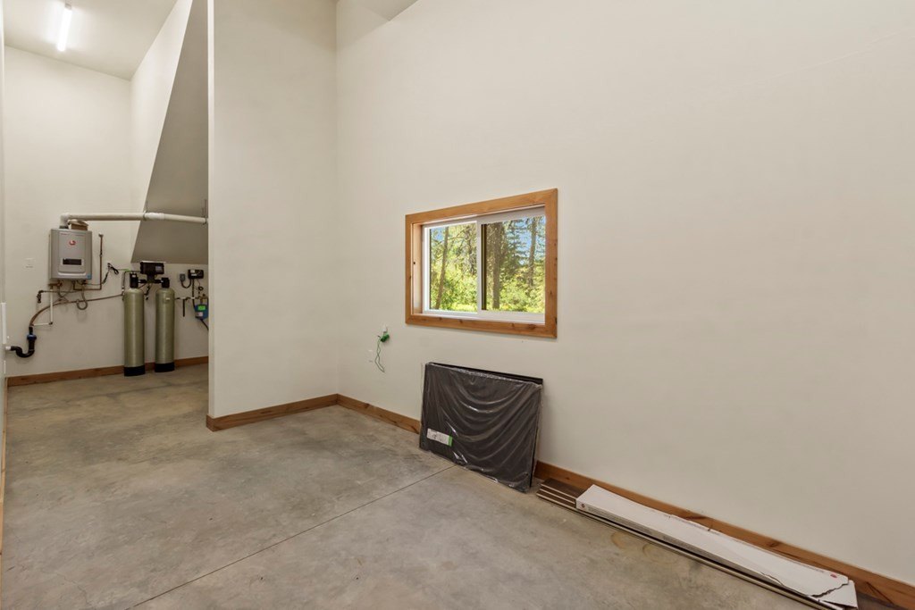 Donnelly, Idaho, 83615, United States, 2 Bedrooms Bedrooms, ,1 BathroomBathrooms,Residential,Forsale,1946188