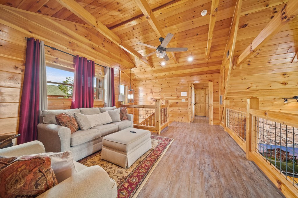 Sevierville, Tennessee, 37876, United States, 4 Bedrooms Bedrooms, ,5.5 BathroomsBathrooms,Residential,Forsale,1999451