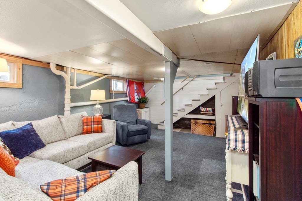 Cascade, Idaho, 83611, United States, 3 Bedrooms Bedrooms, ,2 BathroomsBathrooms,Residential,Forsale,1889400