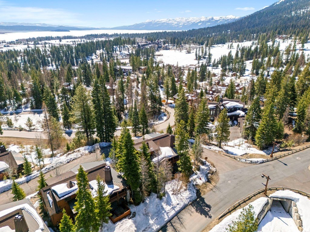 Donnelly, Idaho, 83615, United States, 4 Bedrooms Bedrooms, ,4 BathroomsBathrooms,Residential,Forsale,1946165