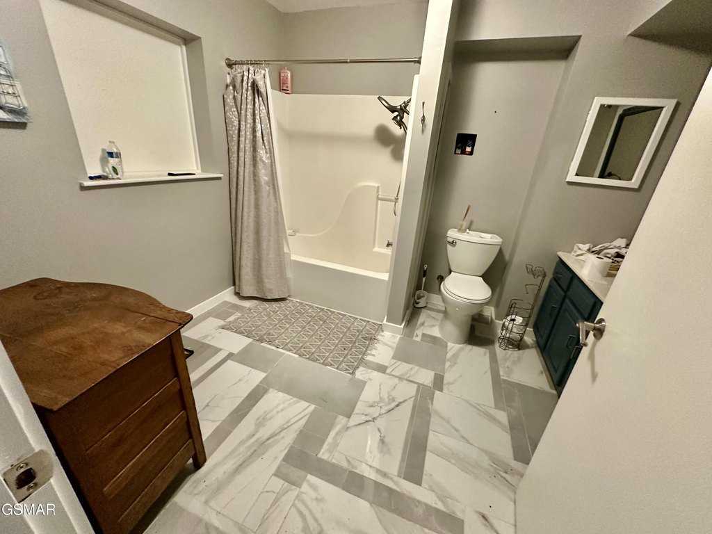 Pigeon Forge, Tennessee, 37863, United States, 5 Bedrooms Bedrooms, ,4 BathroomsBathrooms,Residential,Forsale,1910194