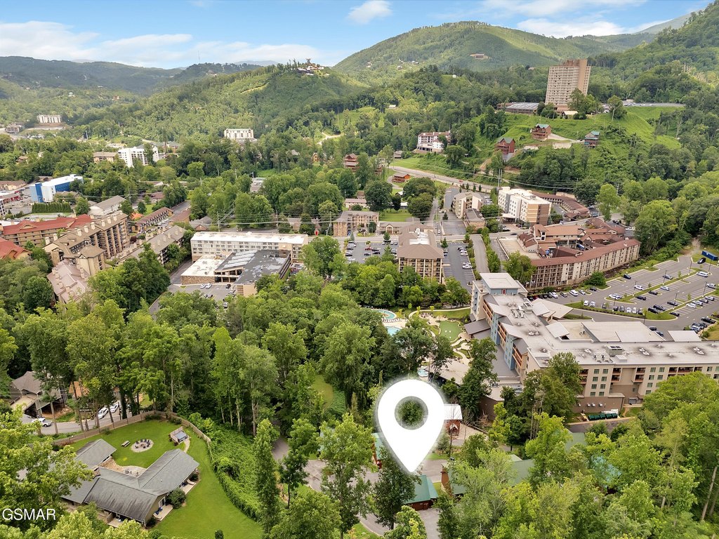 Gatlinburg, Tennessee, 37738, United States, 2 Bedrooms Bedrooms, ,2 BathroomsBathrooms,Residential,Forsale,1910184