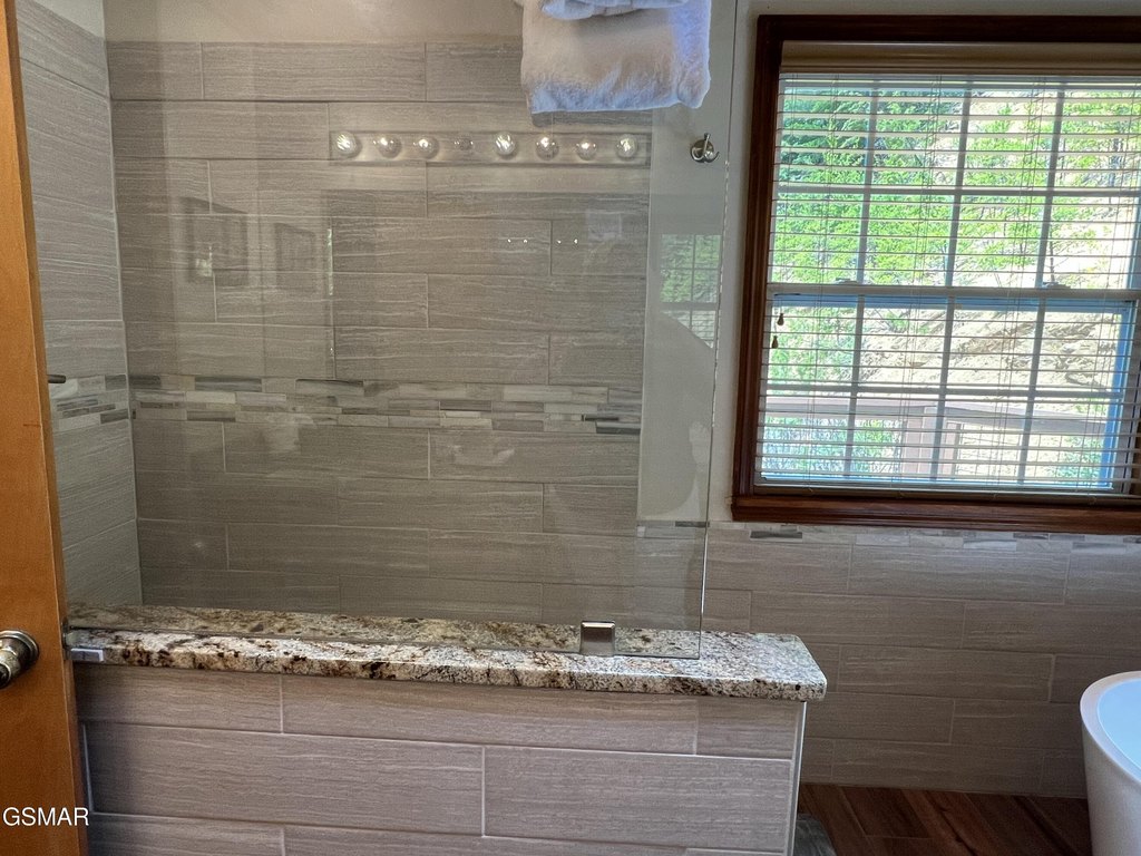 Sevierville, Tennessee, 37862, United States, 1 Bedroom Bedrooms, ,5 BathroomsBathrooms,Residential,Forsale,1910185