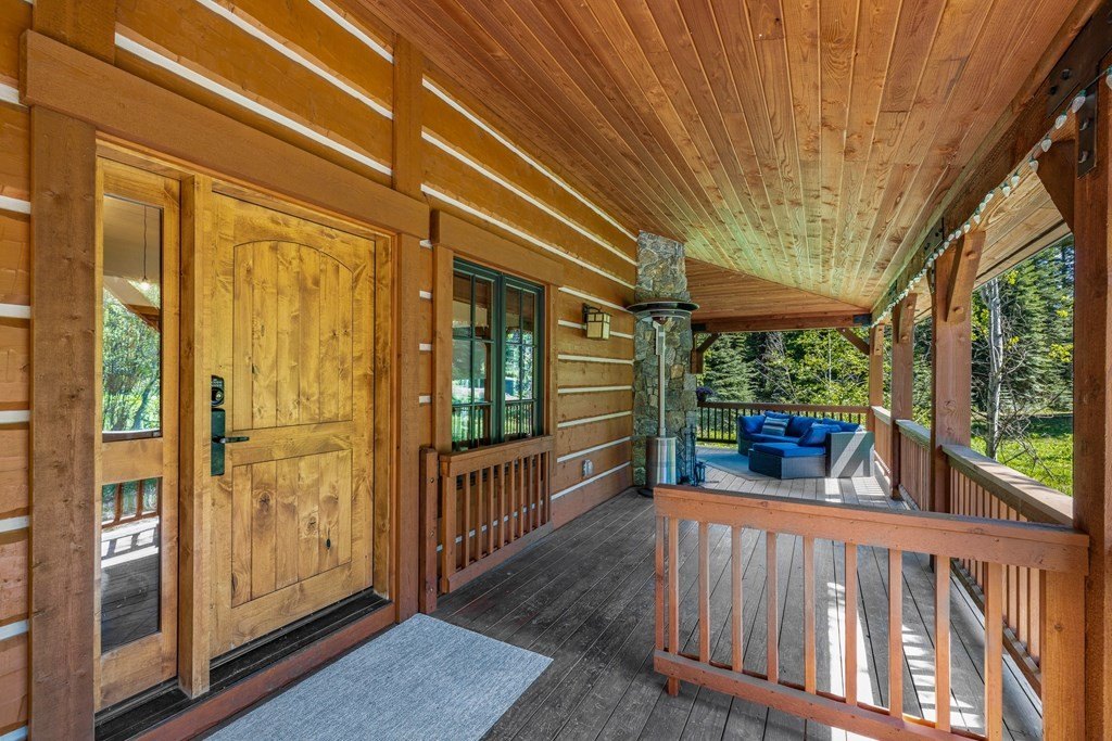 Donnelly, Idaho, 83615, United States, 3 Bedrooms Bedrooms, ,3 BathroomsBathrooms,Residential,Forsale,1889373