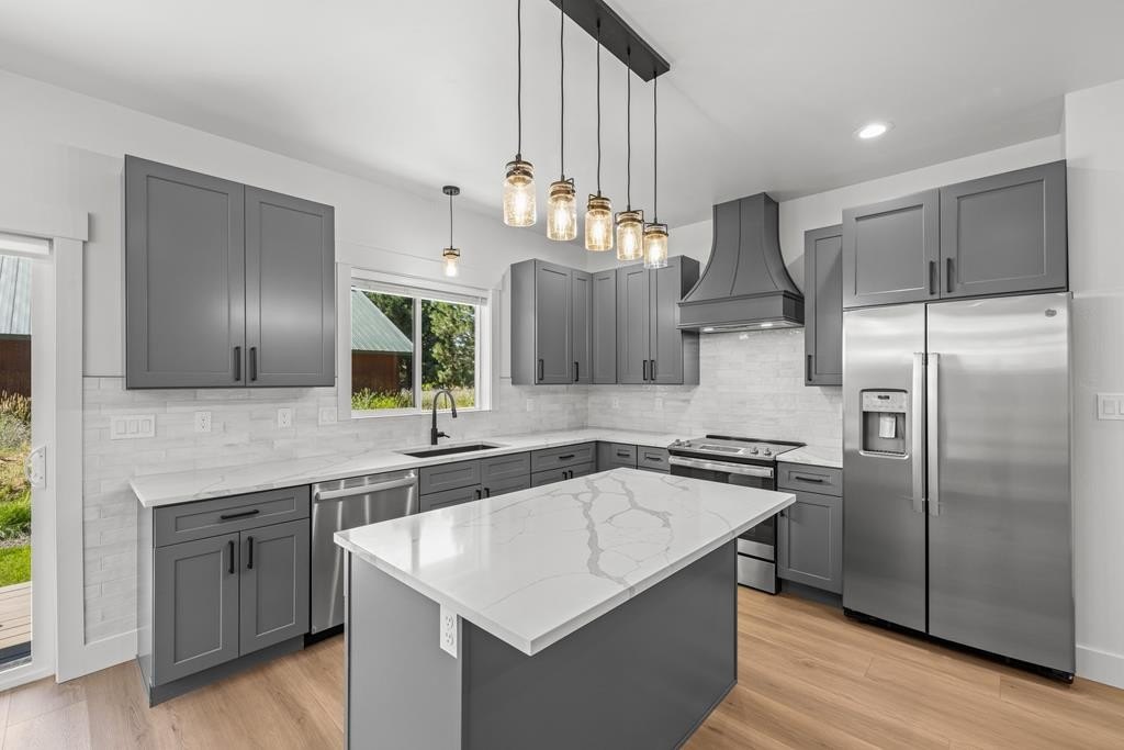 McCall, Idaho, 83638, United States, 4 Bedrooms Bedrooms, ,3 BathroomsBathrooms,Residential,Forsale,1889375