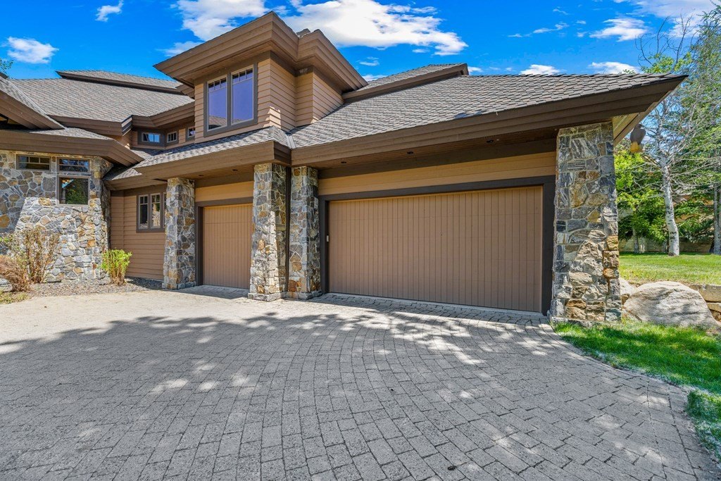 Donnelly, Idaho, 83615, United States, 4 Bedrooms Bedrooms, ,3.5 BathroomsBathrooms,Residential,Forsale,1889369