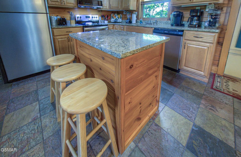 Pigeon Forge, Tennessee, 37863, United States, 3 Bedrooms Bedrooms, ,2 BathroomsBathrooms,Residential,Forsale,1971837