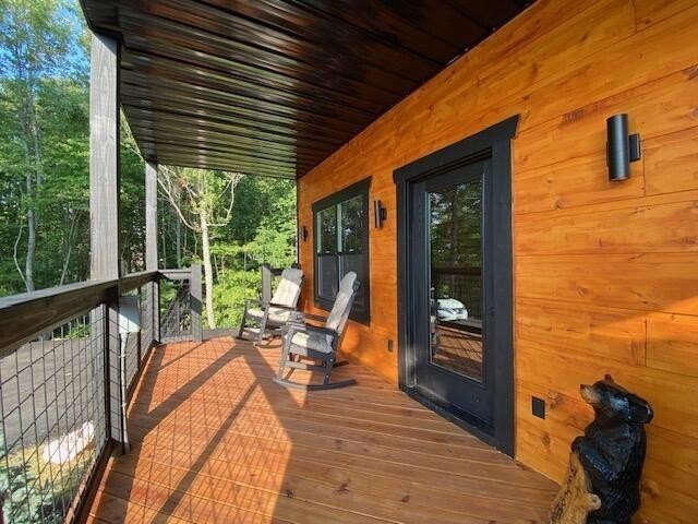 Sevierville, Tennessee, 37876, United States, 2 Bedrooms Bedrooms, ,2.5 BathroomsBathrooms,Residential,Forsale,1893694