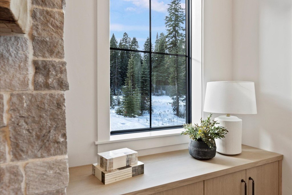 Donnelly, Idaho, 83615, United States, 4 Bedrooms Bedrooms, ,3.5 BathroomsBathrooms,Residential,Forsale,1946171