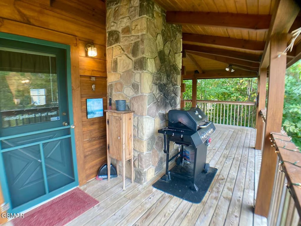 Sevierville, Tennessee, 37876, United States, 3 Bedrooms Bedrooms, ,2.5 BathroomsBathrooms,Residential,Forsale,1942425