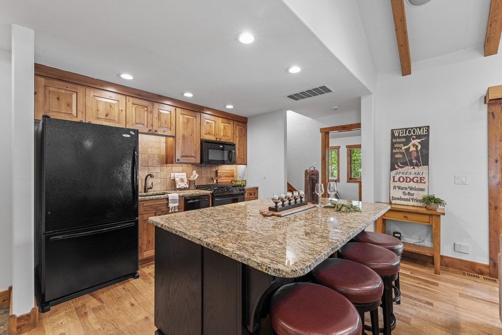 Donnelly, Idaho, 83615, United States, 2 Bedrooms Bedrooms, ,Residential,Forsale,1946201