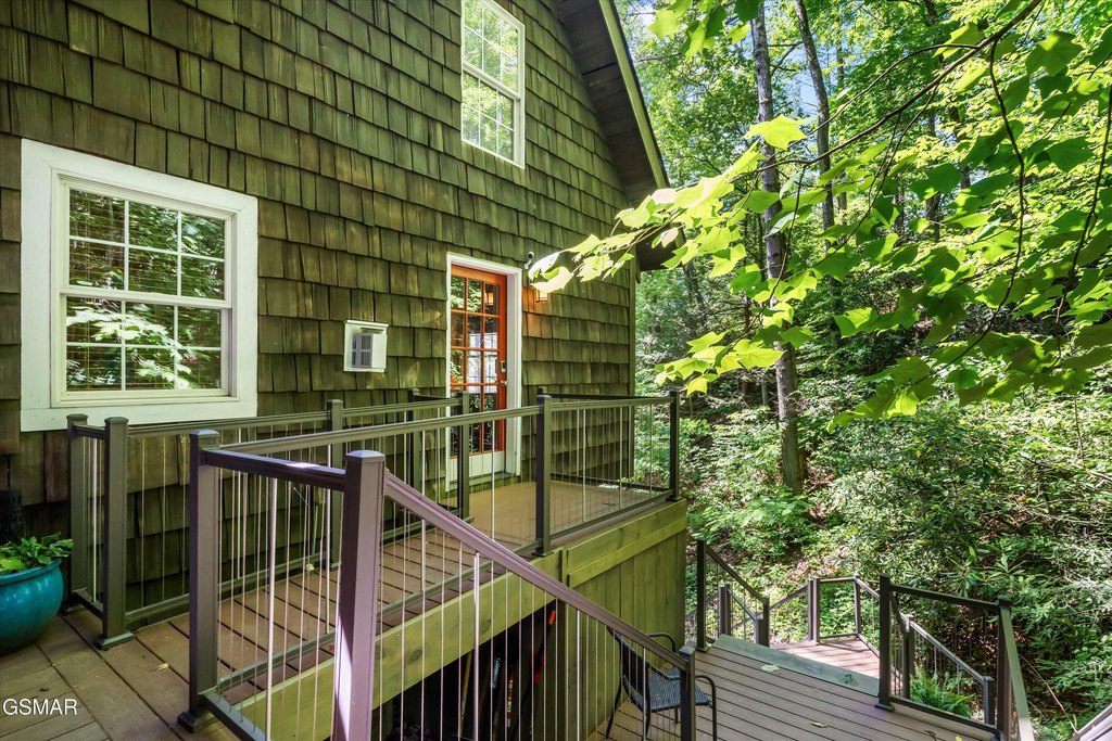 Gatlinburg, Tennessee, 37738, United States, 3 Bedrooms Bedrooms, ,2 BathroomsBathrooms,Residential,Forsale,1893798