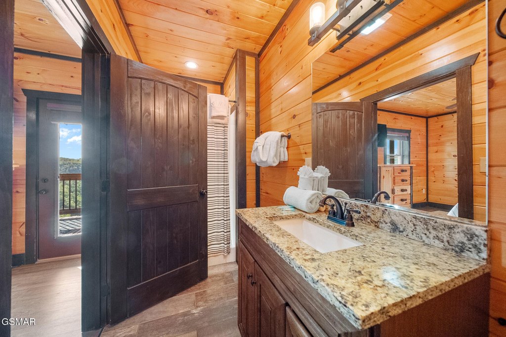 Pigeon Forge, Tennessee, 37863, United States, 12 Bedrooms Bedrooms, ,14 BathroomsBathrooms,Residential,Forsale,1942432