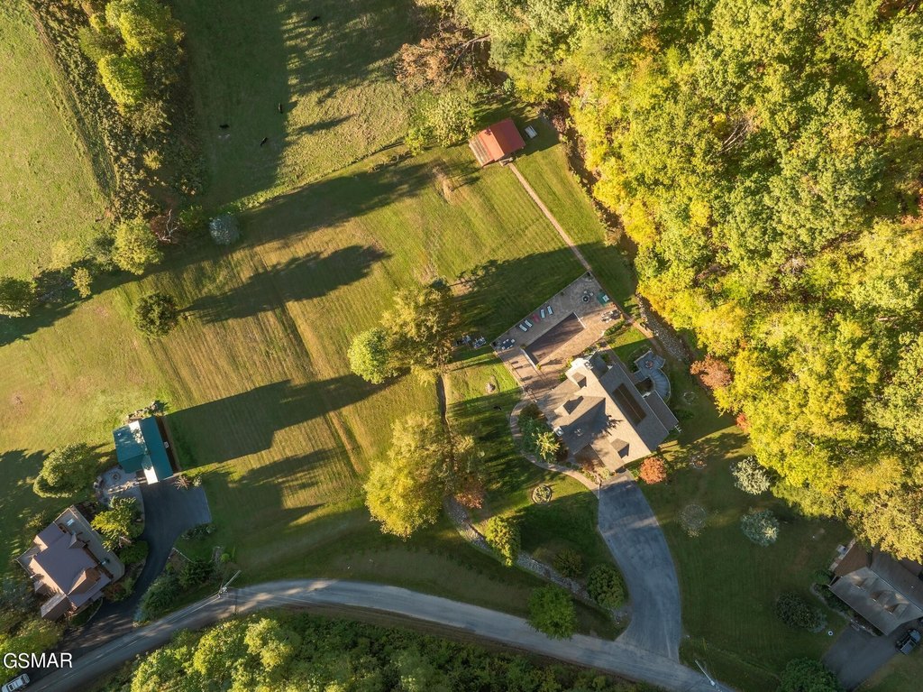 Sevierville, Tennessee, 37862, United States, 4 Bedrooms Bedrooms, ,4.5 BathroomsBathrooms,Residential,Forsale,1910216