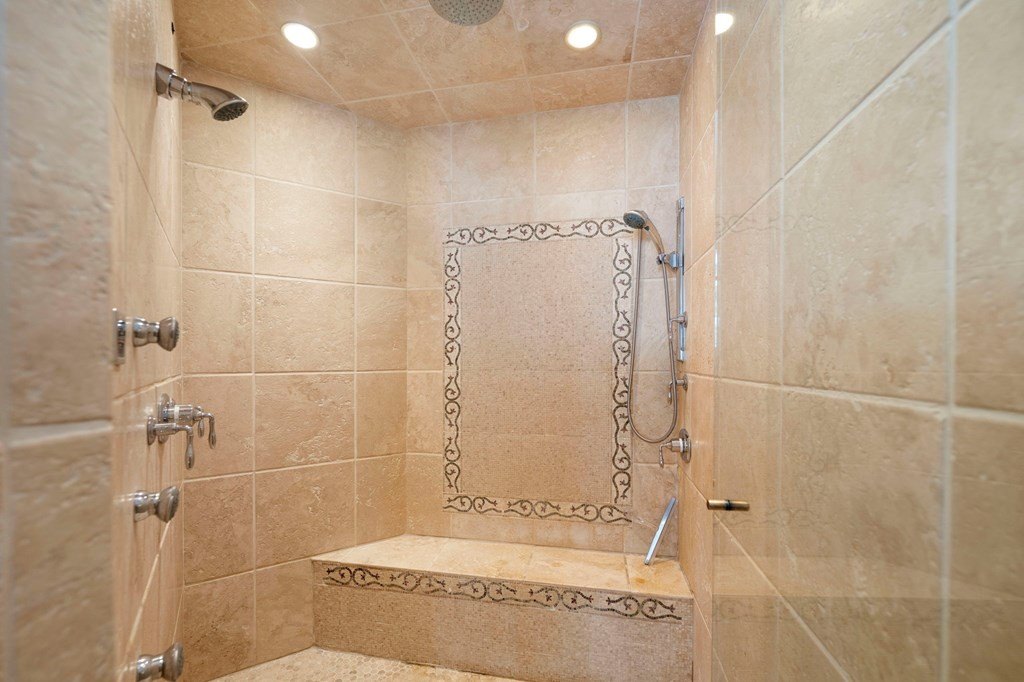 Donnelly, Idaho, 83615, United States, 4 Bedrooms Bedrooms, ,Residential,Forsale,1889372