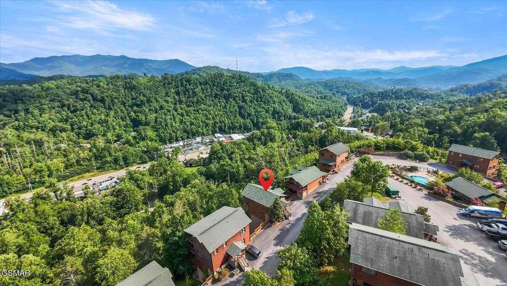 Gatlinburg, Tennessee, 37738, United States, 2 Bedrooms Bedrooms, ,2 BathroomsBathrooms,Residential,Forsale,1910221