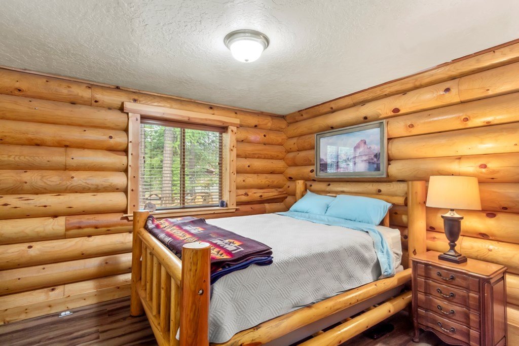 Donnelly, Idaho, 83615, United States, 3 Bedrooms Bedrooms, ,2 BathroomsBathrooms,Residential,Forsale,1889401