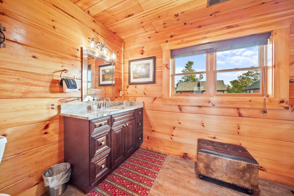 Sevierville, Tennessee, 37876, United States, 4 Bedrooms Bedrooms, ,5.5 BathroomsBathrooms,Residential,Forsale,1999451