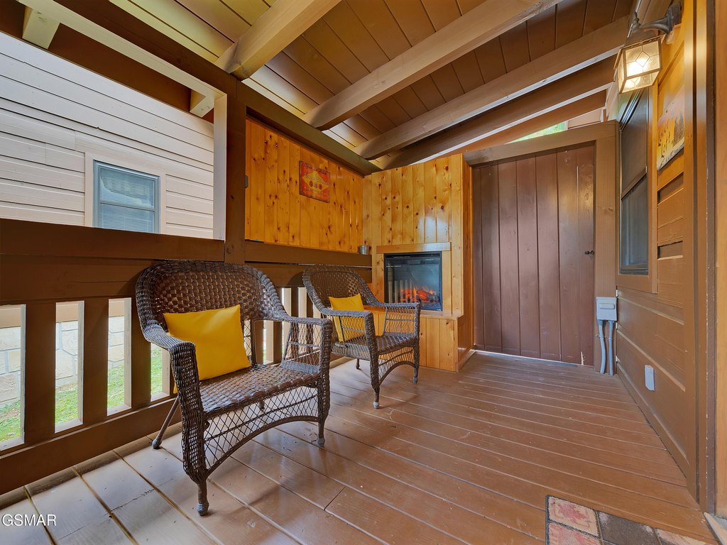 Gatlinburg, Tennessee, 37738, United States, 2 Bedrooms Bedrooms, ,2 BathroomsBathrooms,Residential,Forsale,1910184