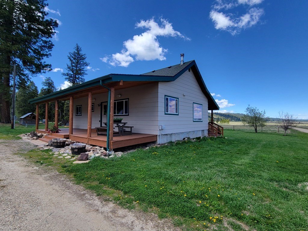 Cascade, Idaho, 83611, United States, 8 Bedrooms Bedrooms, ,9 BathroomsBathrooms,Residential,Forsale,1946149