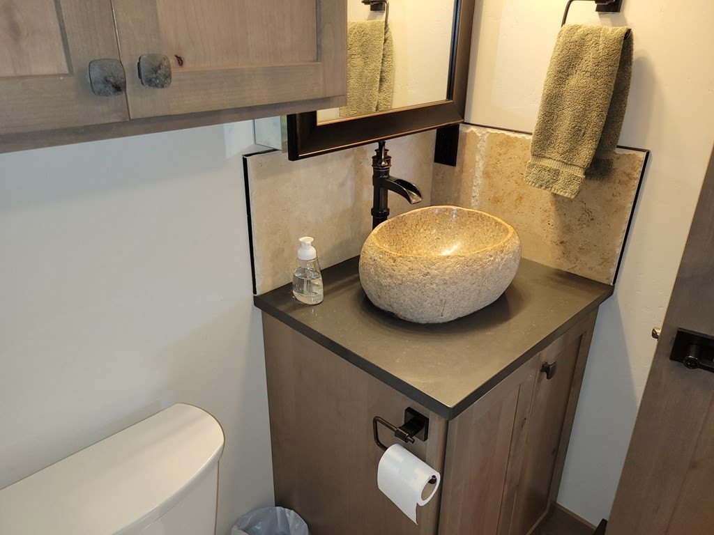 Cascade, Idaho, 83611, United States, 8 Bedrooms Bedrooms, ,9 BathroomsBathrooms,Residential,Forsale,1946149