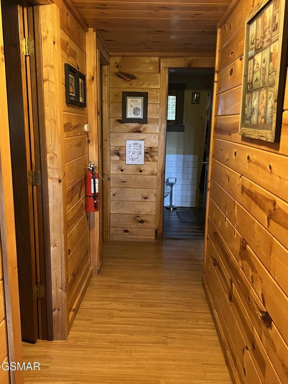 Sevierville, Tennessee, 37862, United States, 3 Bedrooms Bedrooms, ,3 BathroomsBathrooms,Residential,Forsale,1910187