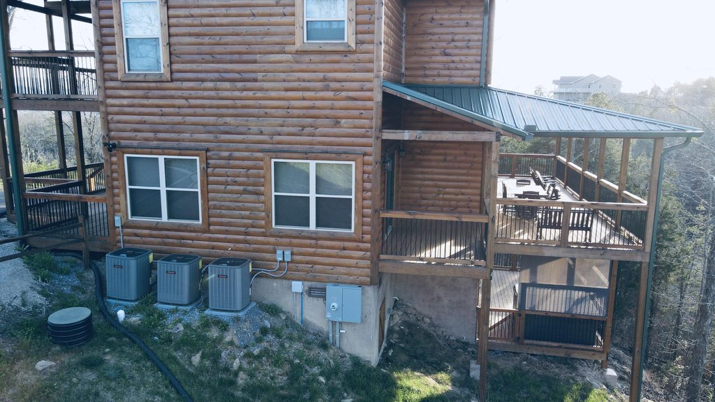 Sevierville, Tennessee, 37876, United States, 3 Bedrooms Bedrooms, ,3.5 BathroomsBathrooms,Residential,Forsale,1942465