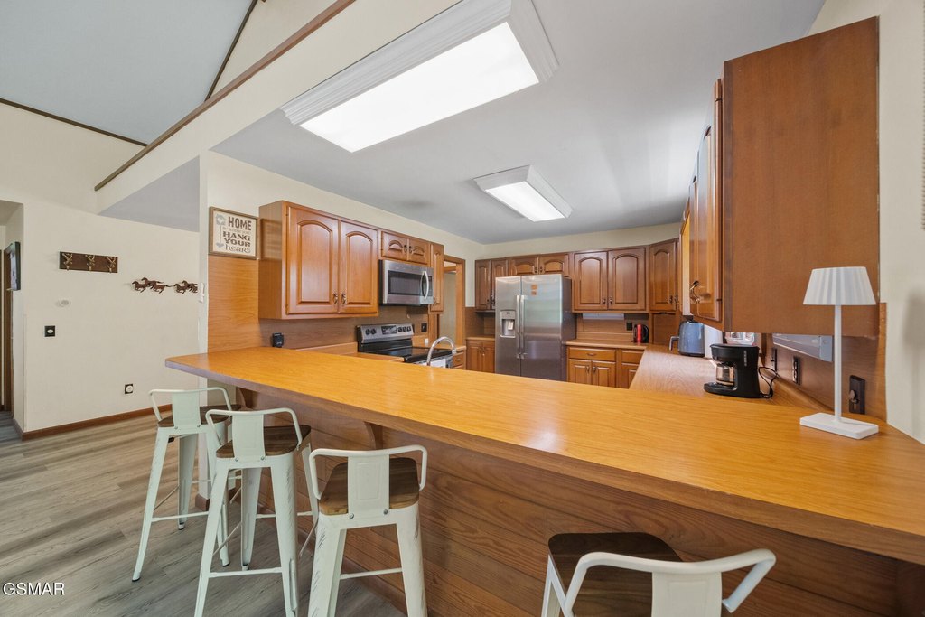 Gatlinburg, Tennessee, 37738, United States, 4 Bedrooms Bedrooms, ,3 BathroomsBathrooms,Residential,Forsale,1971875