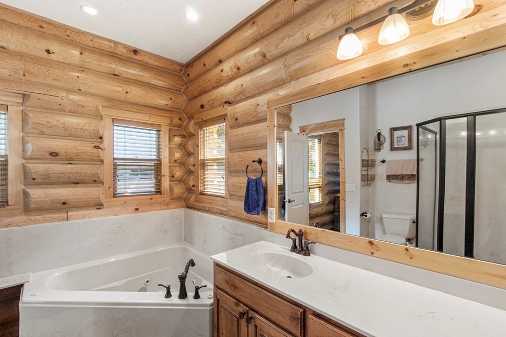 Cascade, Idaho, 83611, United States, 3 Bedrooms Bedrooms, ,2.5 BathroomsBathrooms,Residential,Forsale,1946191