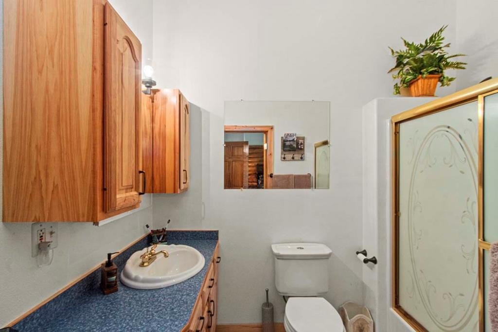 Cascade, Idaho, 83611, United States, 3 Bedrooms Bedrooms, ,2.5 BathroomsBathrooms,Residential,Forsale,1889403