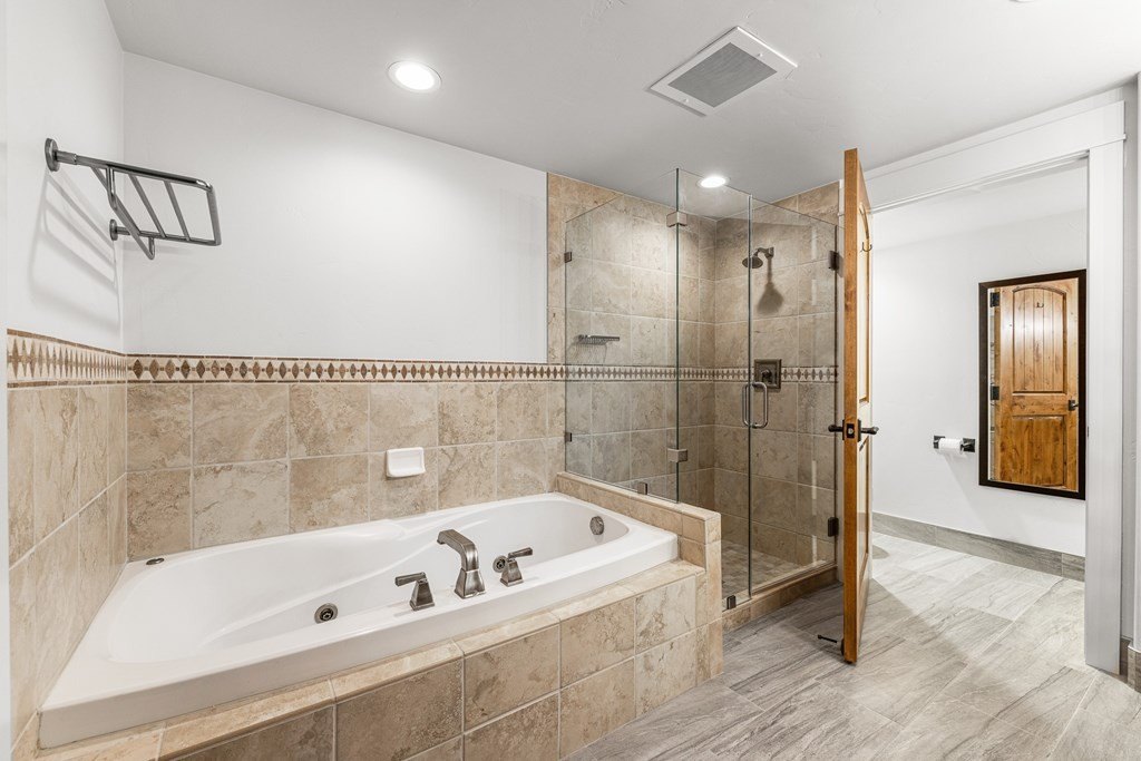 Donnelly, Idaho, 83615, United States, 2 Bedrooms Bedrooms, ,Residential,Forsale,1889380