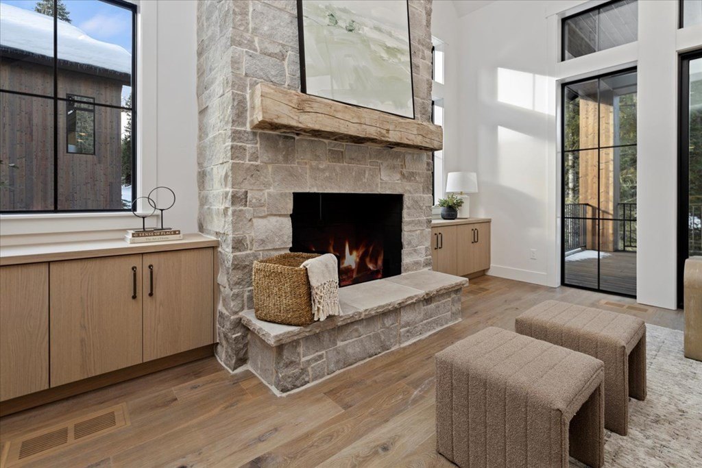 Donnelly, Idaho, 83615, United States, 4 Bedrooms Bedrooms, ,3.5 BathroomsBathrooms,Residential,Forsale,1946171