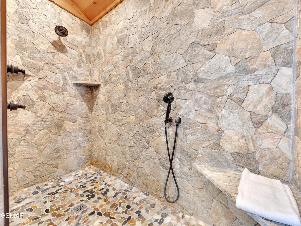 Sevierville, Tennessee, 37876, United States, 4 Bedrooms Bedrooms, ,3.5 BathroomsBathrooms,Residential,Forsale,1942464