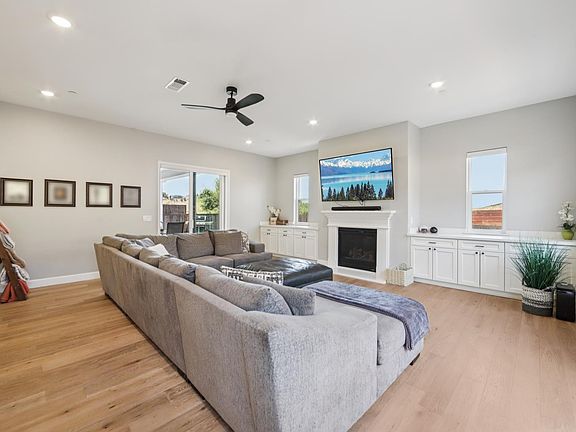 Santa Rosa, California, 95403, United States, 3 Bedrooms Bedrooms, ,3 BathroomsBathrooms,Residential,Forsale,1934066