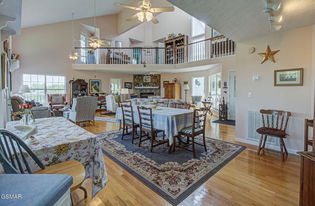 Sevierville, Tennessee, 37862, United States, 3 Bedrooms Bedrooms, ,2.5 BathroomsBathrooms,Residential,Forsale,1893781