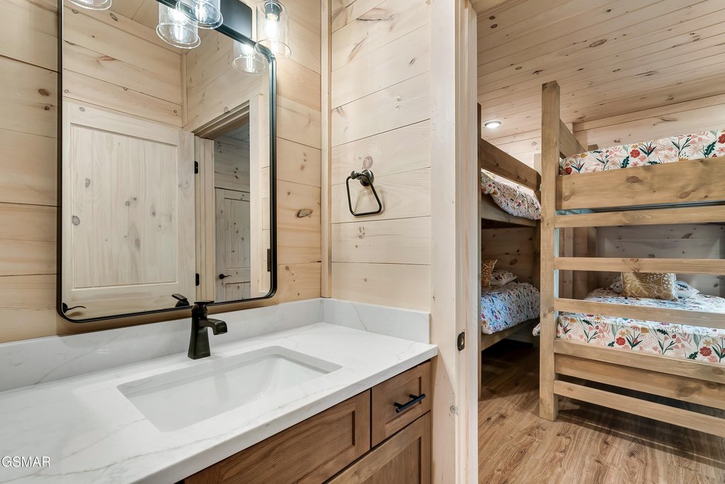 Gatlinburg, Tennessee, 37738, United States, 5 Bedrooms Bedrooms, ,3.5 BathroomsBathrooms,Residential,Forsale,1910230